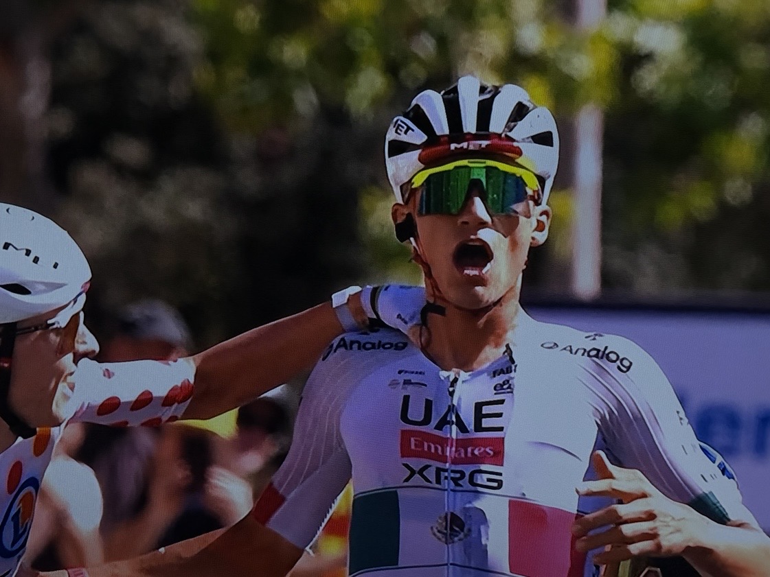 Isaac del Toro guanya la segona etapa del Tour de França a Barcelona.