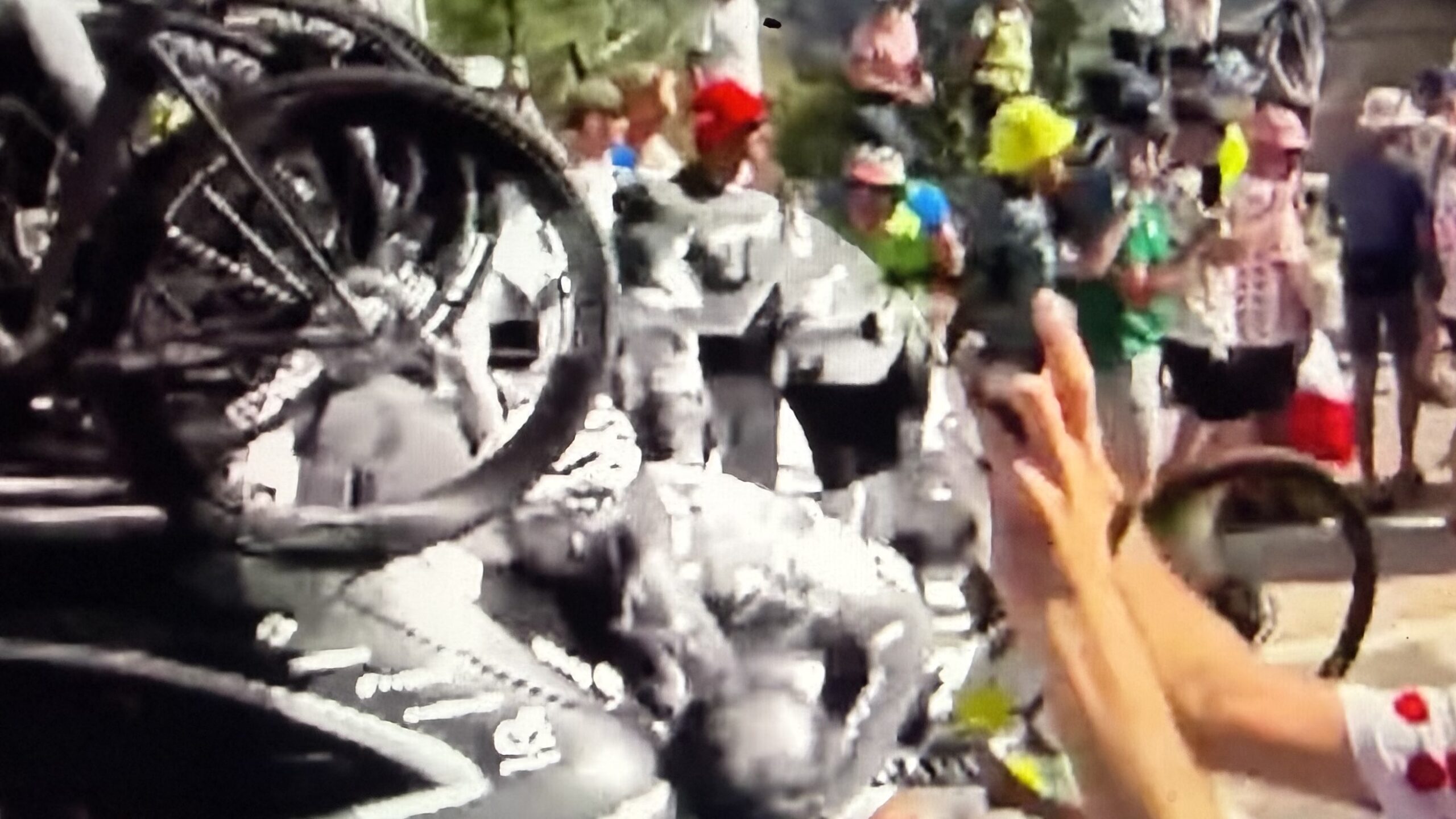 Einer Rubio abandona el Tour de Francia tras chocar con un vehículo