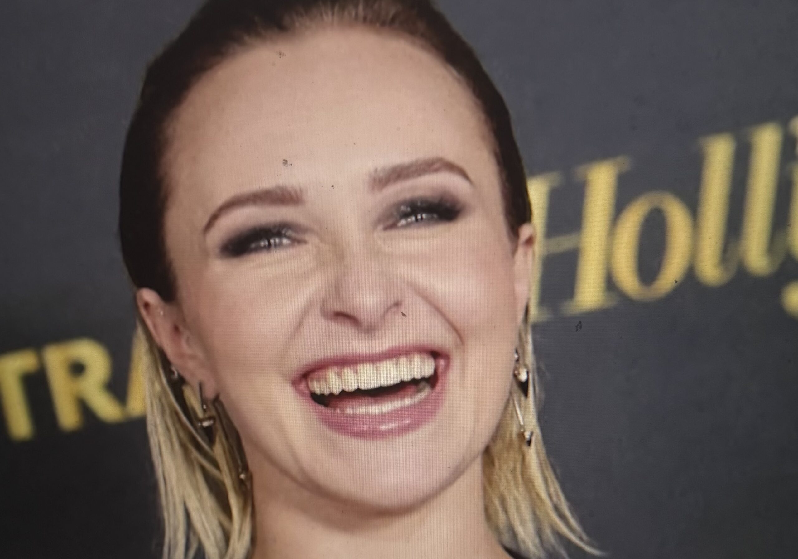 Investigan una posible sobredosis tras la muerte de Hayden Panettiere, según medios de EE.UU.
