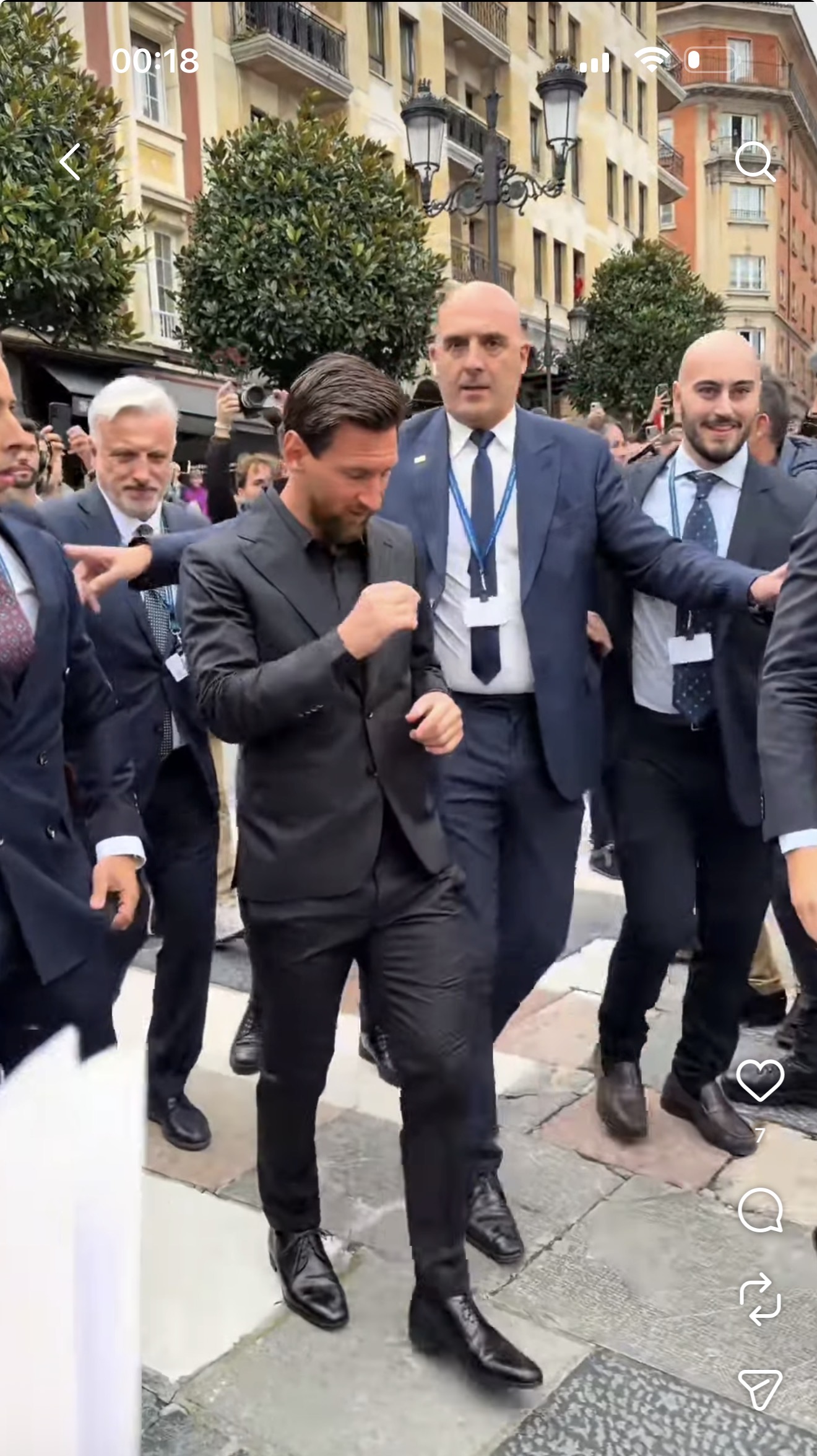 Messi desata la locura en Oviedo durante su visita por el Premio Princesa de Asturias